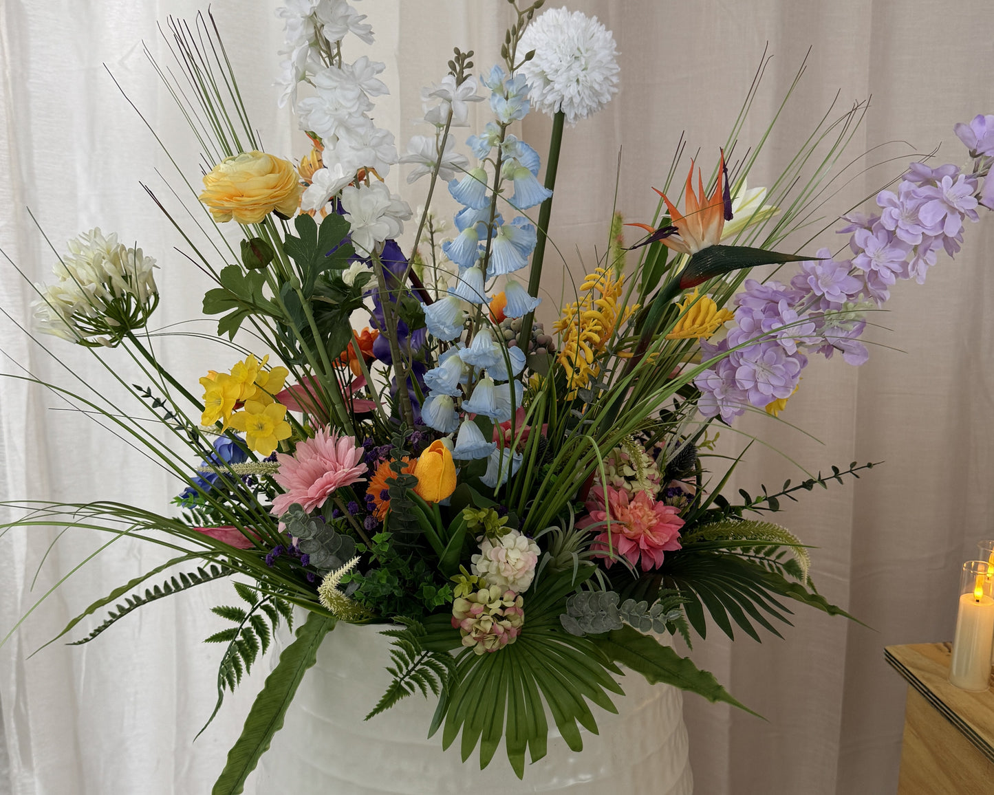 Rouwstuk gemengd in grote vaas