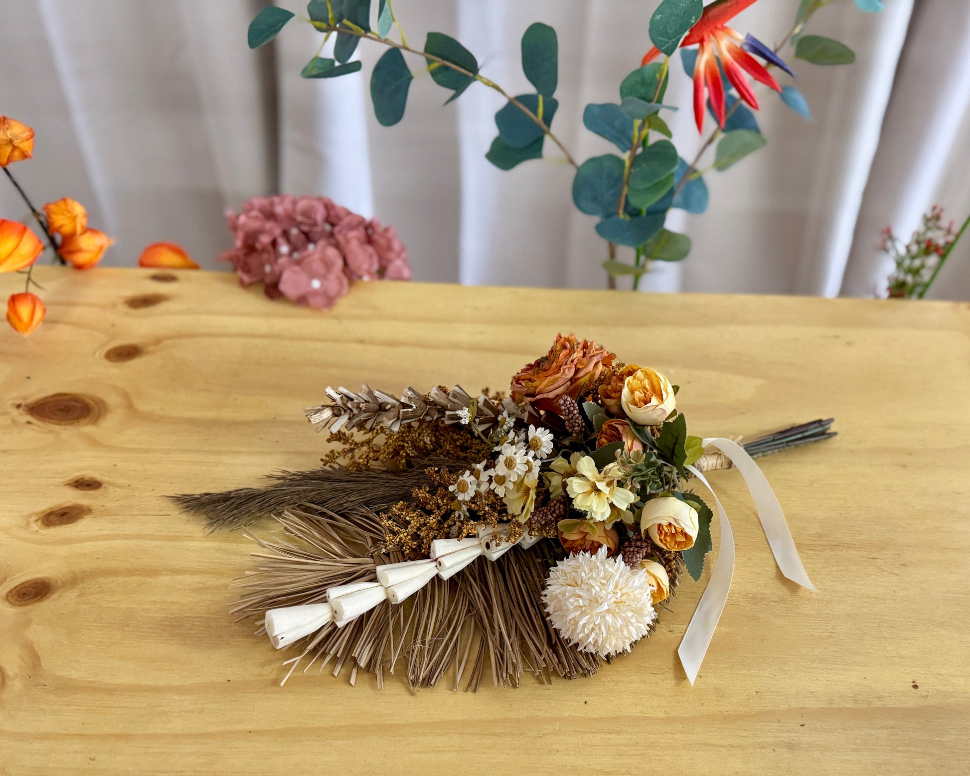 Droogboeket op rouwkist