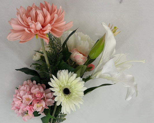 Rouwboeket met roze en witte bloemen
