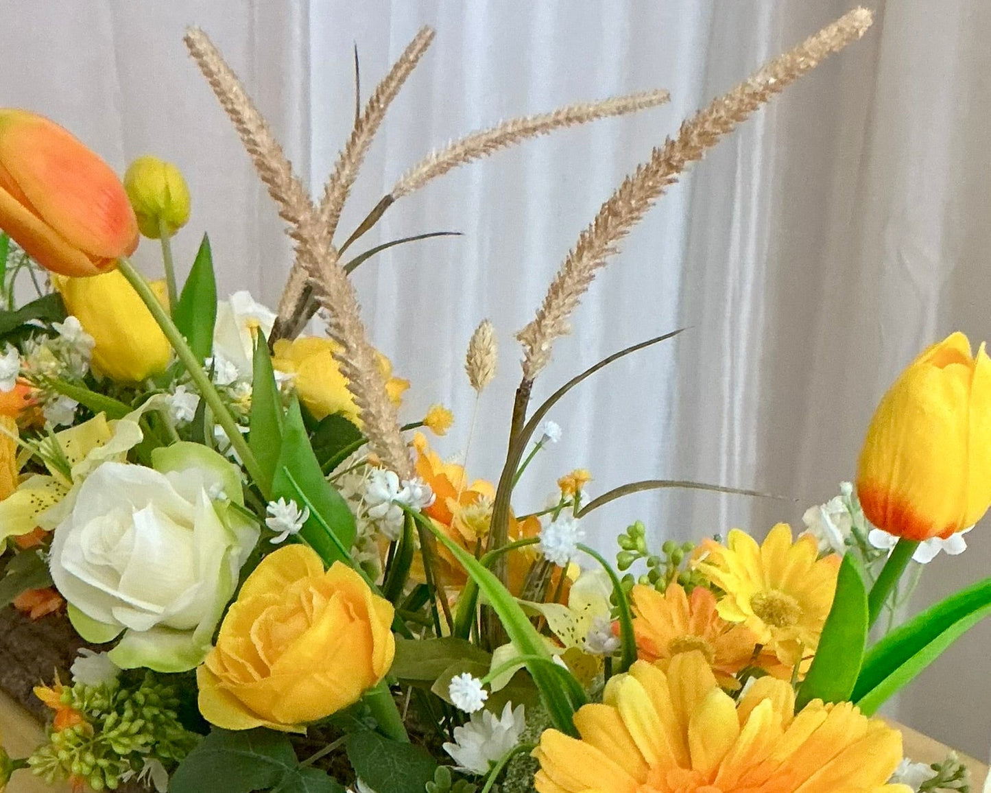 Gele rouwbloemen