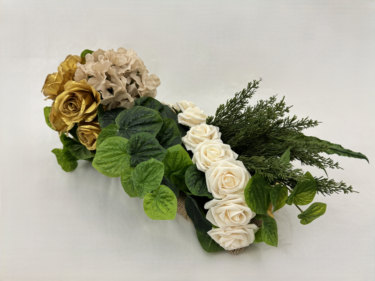 Langwerpig rouwstuk champagne