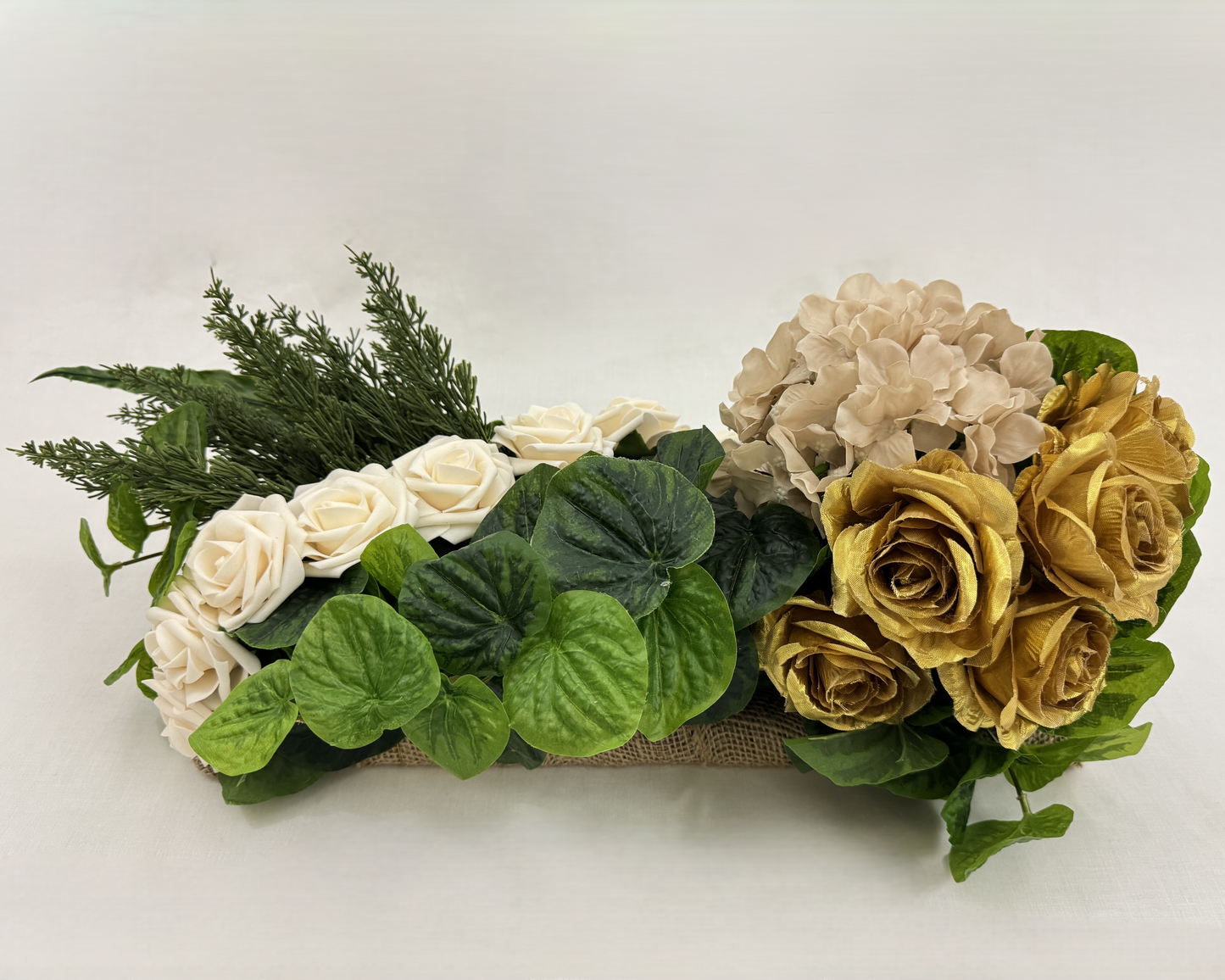 Langwerpig rouwstuk met goud