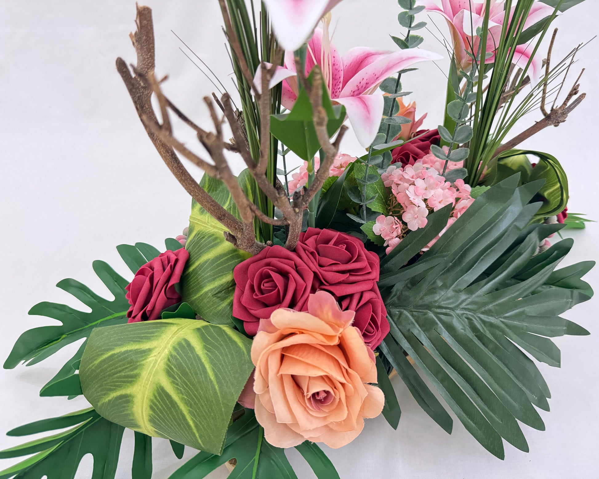 Rouwstuk op plank met hout